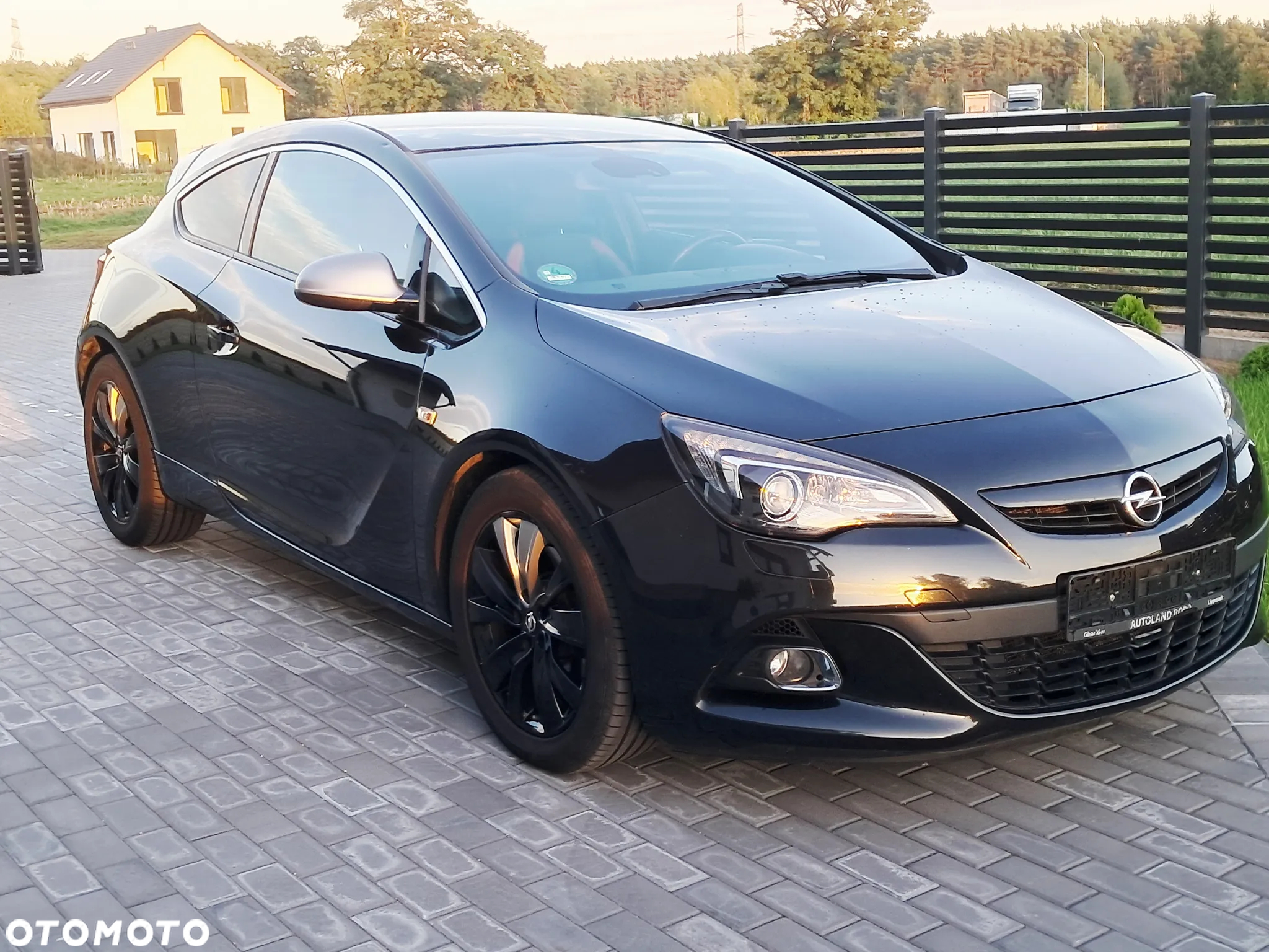 Opel Astra IV GTC 2.0 CDTI Bi-Turbo S&S - 3