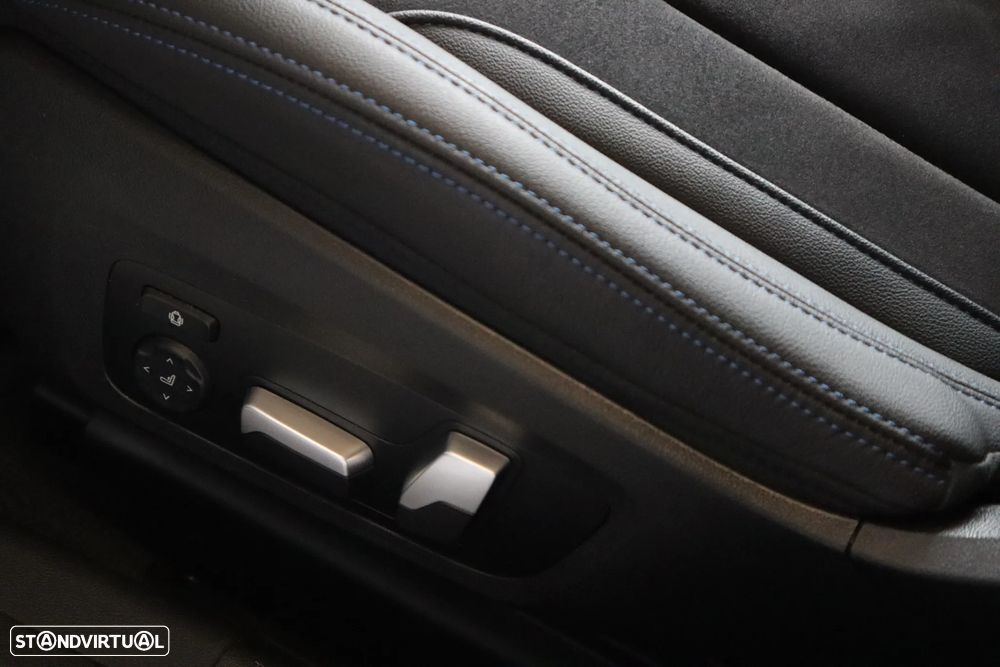 BMW 330 e Pack Desportivo M Auto - 20