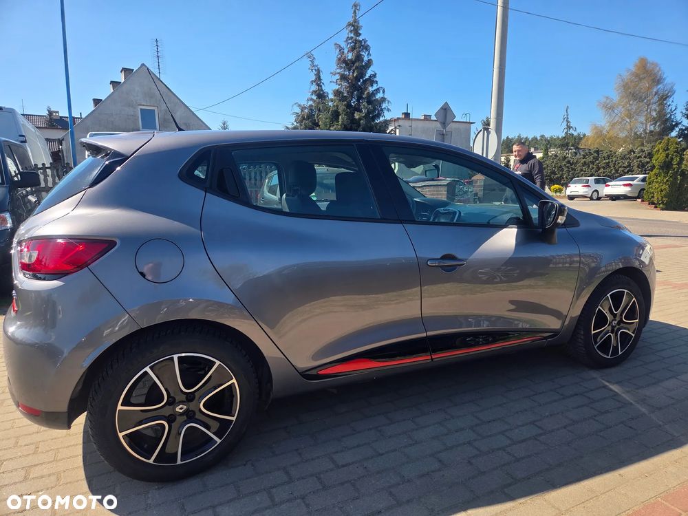 Renault Clio - 2