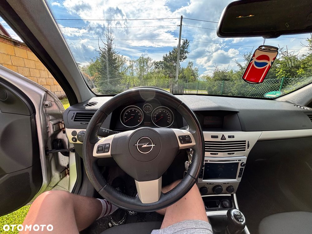 Opel Astra - 25