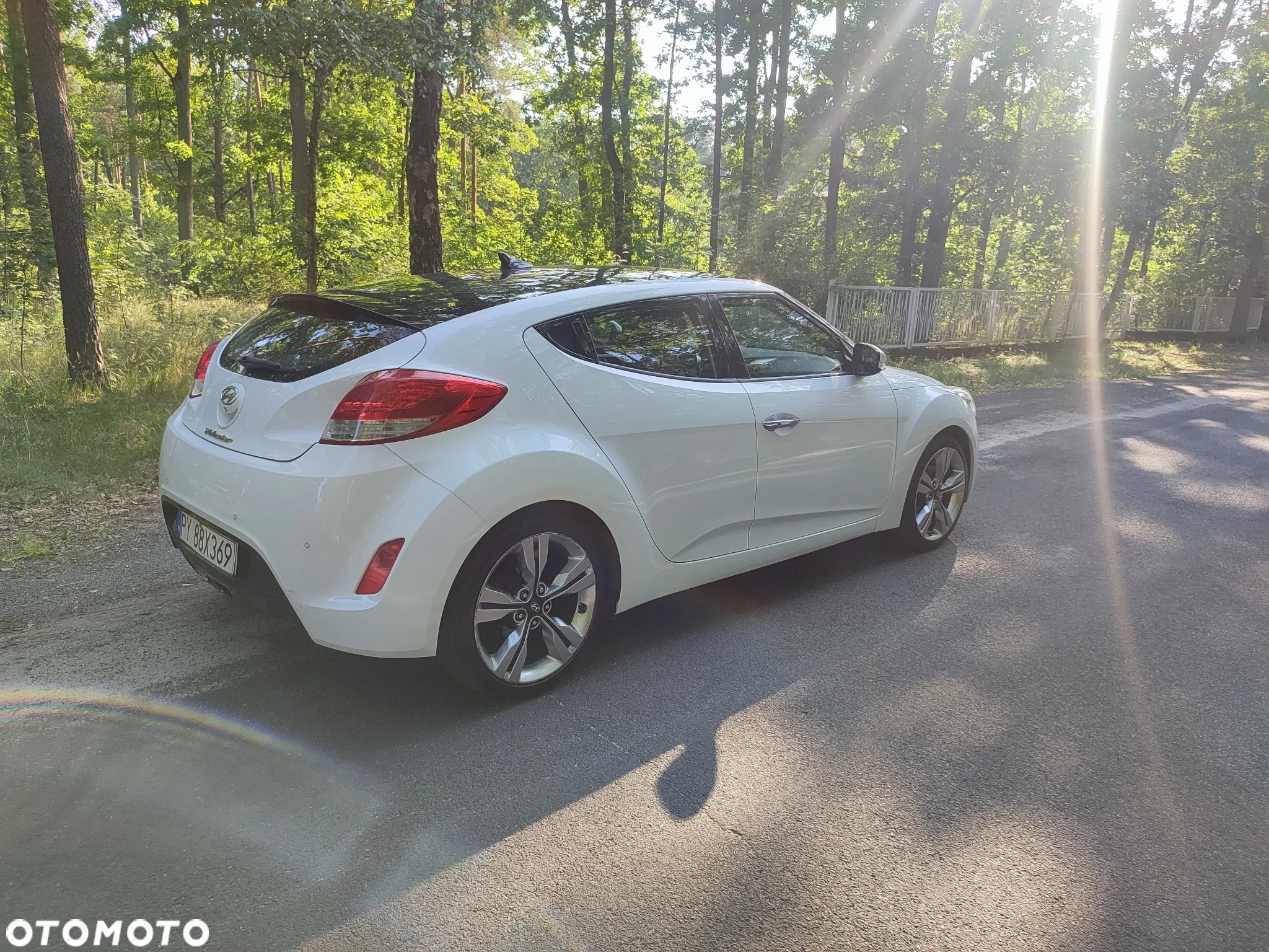 Hyundai Veloster 1.6 GDI Premium - 4