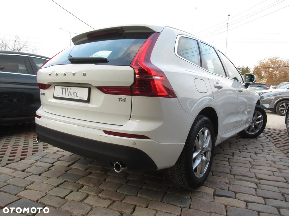 Volvo XC 60 T4 Momentum Pro - 4