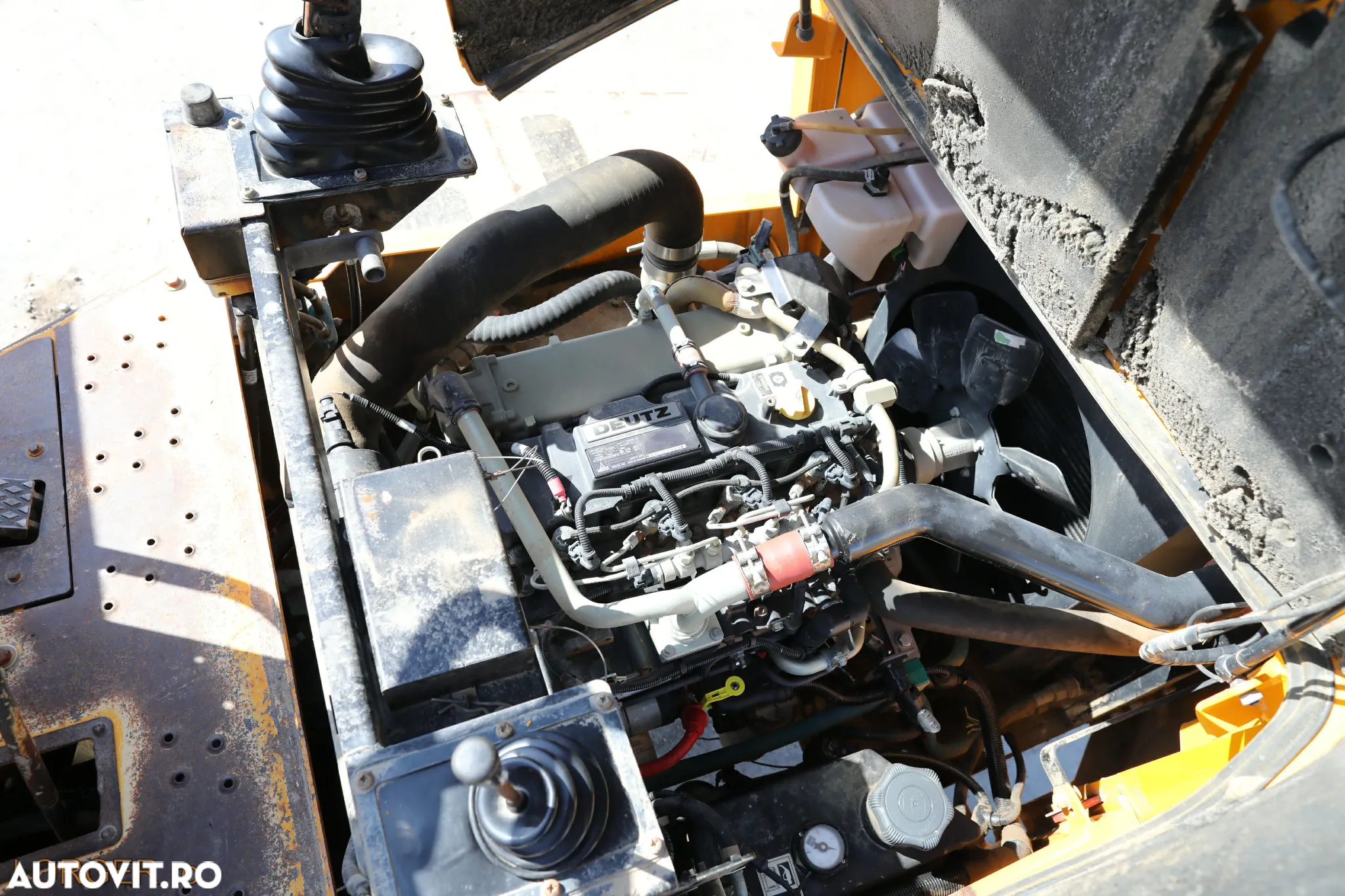 Thwaites Mach 2090 - 6