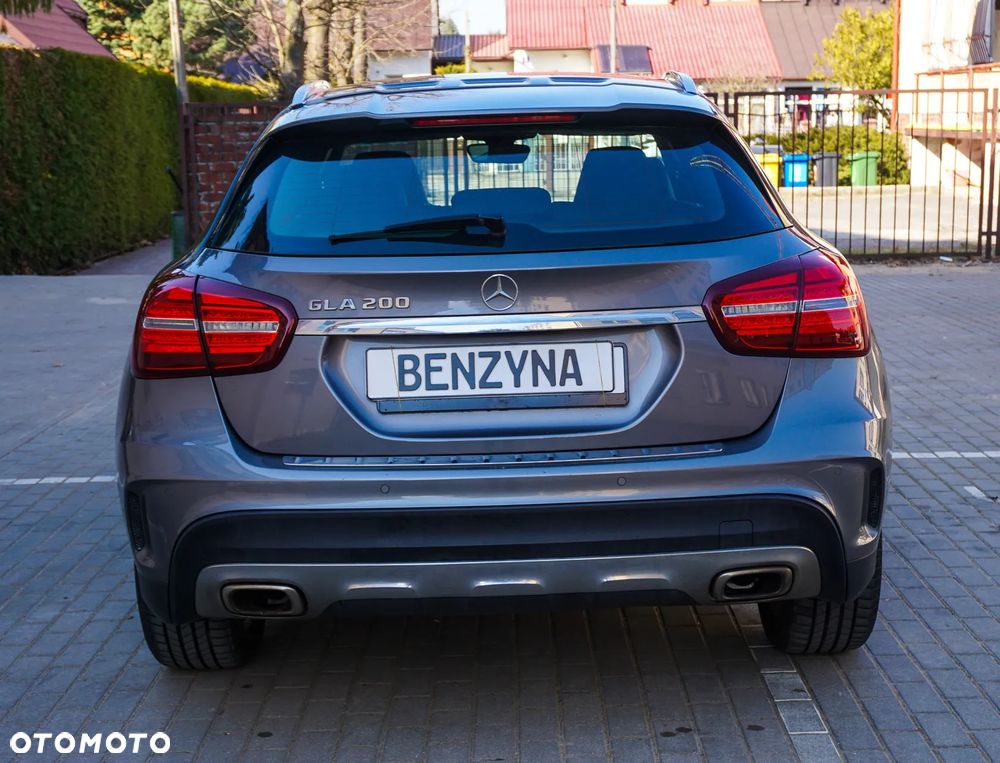 Mercedes-Benz GLA 200 7G-DCT AMG Line - 20