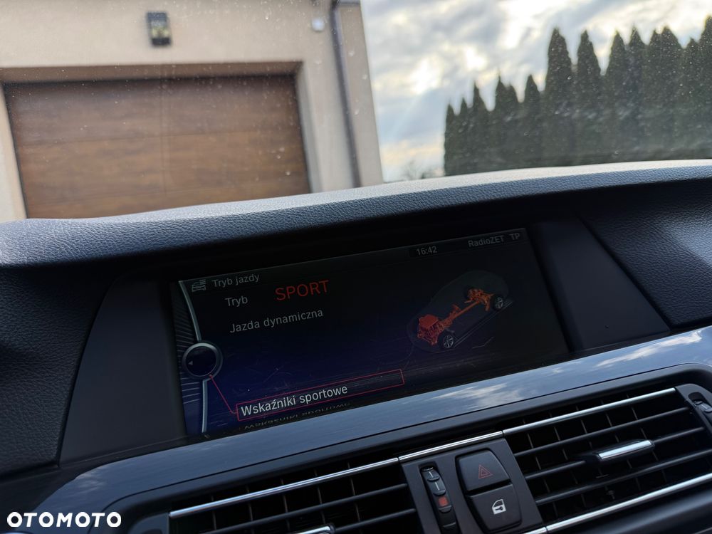 BMW Seria 5 520d - 23