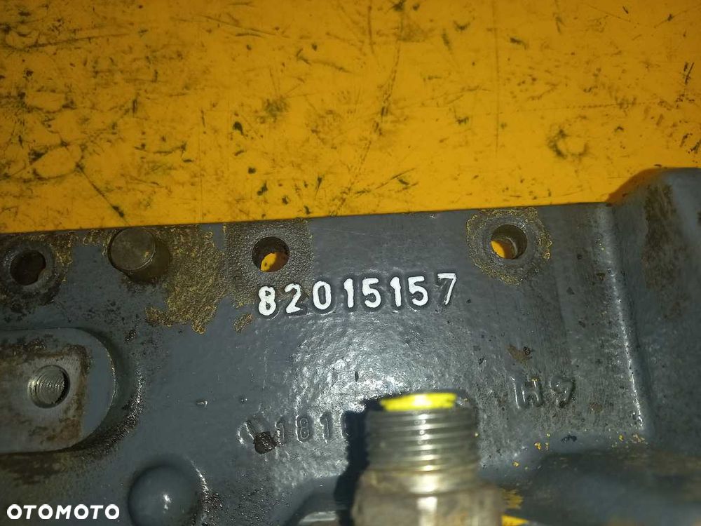 Płyta sterująca skrzyni biegów New Holland TS115 - 2