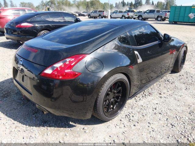 Nissan 370 Z 3.7 V6 Premium - 4