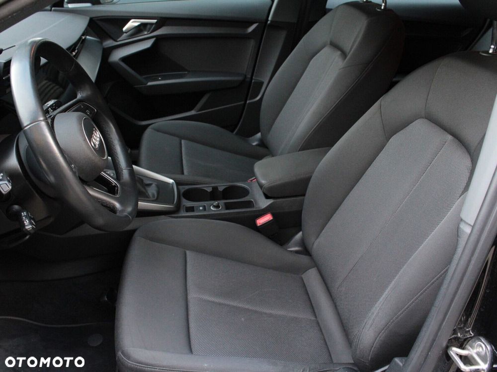 Audi A3 Sportback - 11