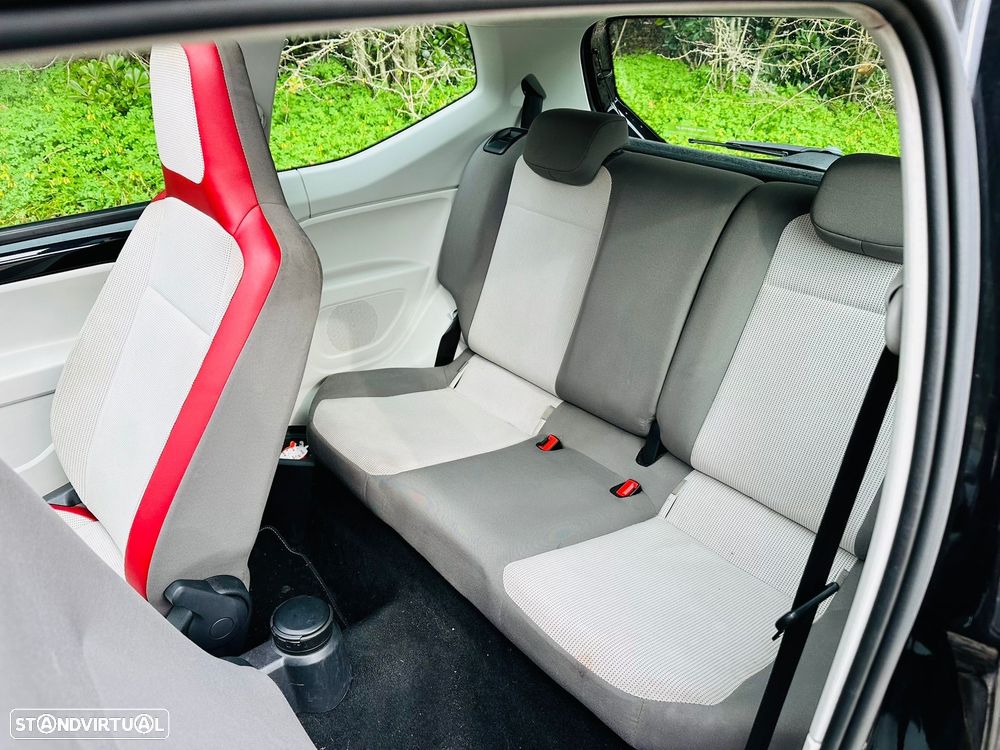 VW Up! 1.0 High Auto - 14