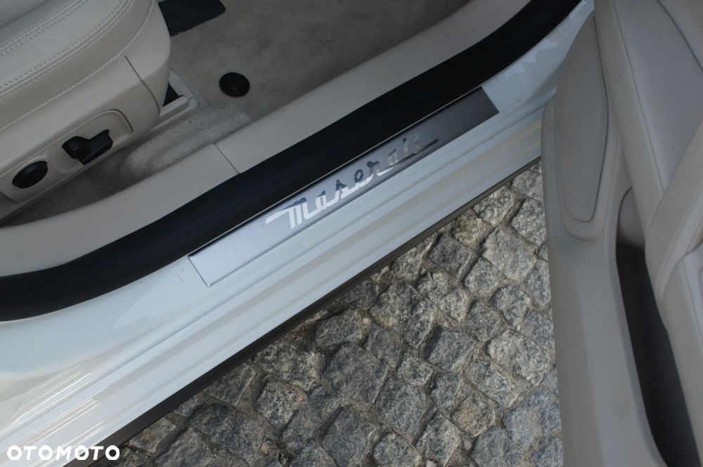 Maserati Quattroporte GTS - 13