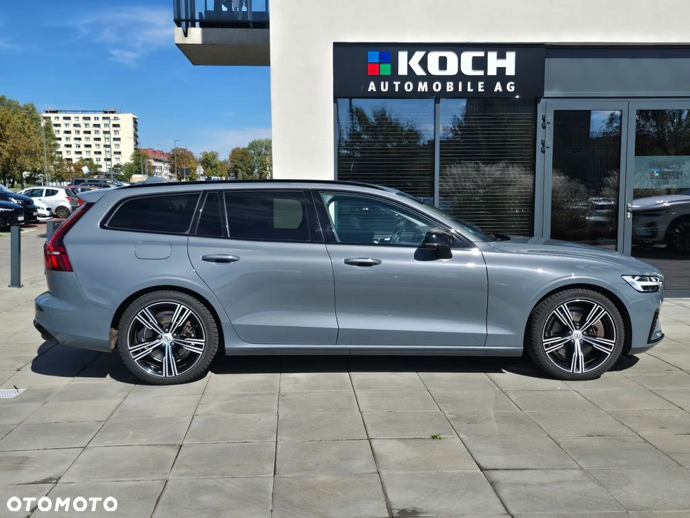 Volvo V60 T6 AWD Plug-In Hybrid Plus Dark - 5