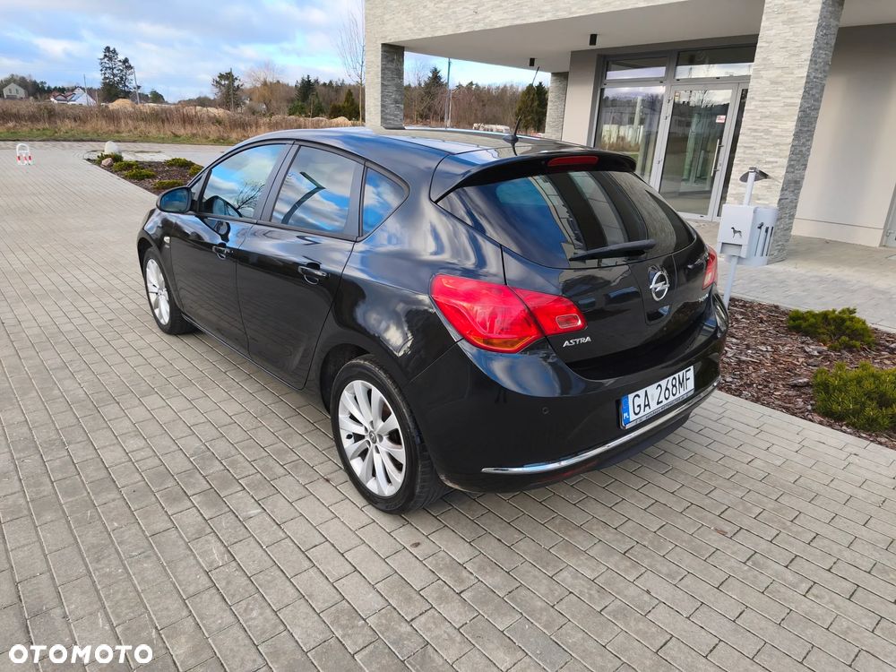 Opel Astra 1.4 Turbo - 4