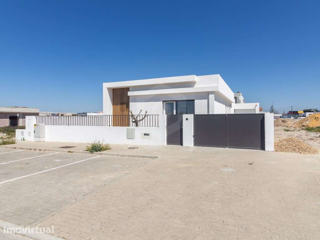 Moradia Isolada T3 com Piscina em Azeitão - Grande imagem: 3/57