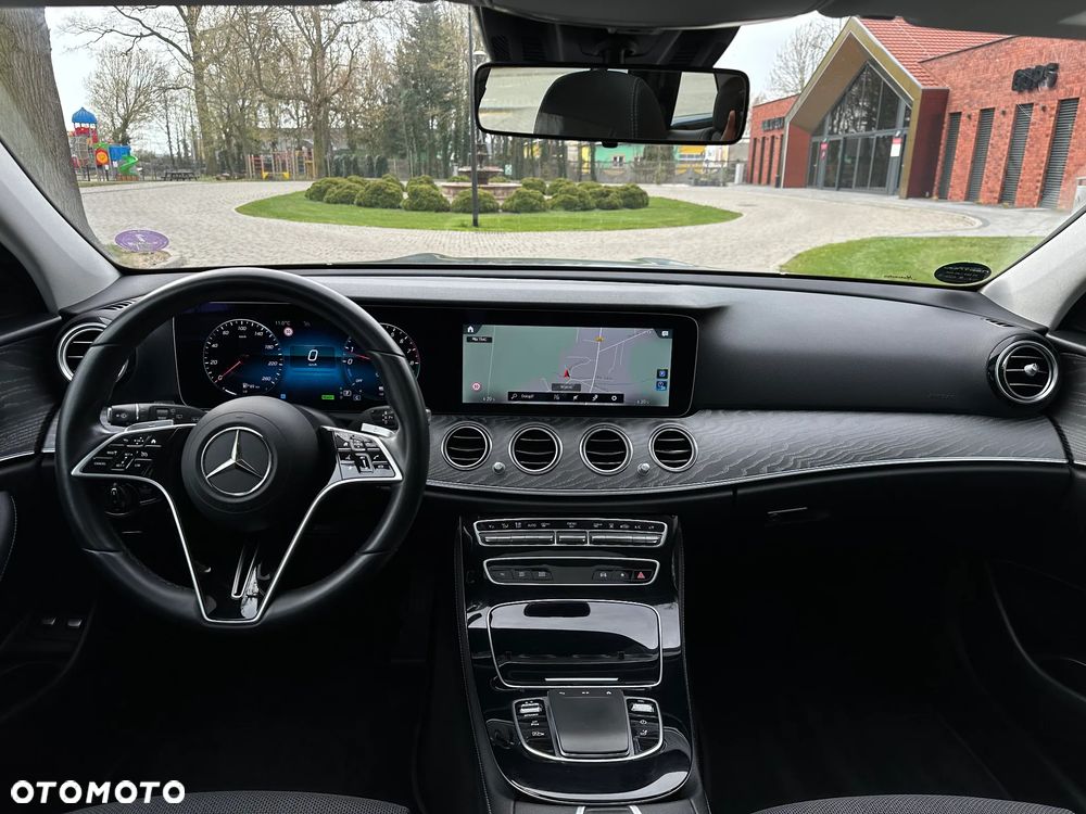 Mercedes-Benz Klasa E - 15