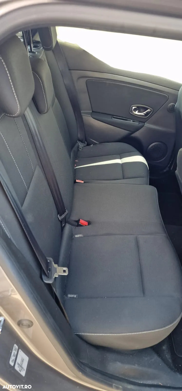 Dezmembrez Renault Megane 3 - 6