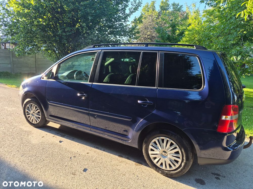 Volkswagen Touran 2.0 TDI Highline - 7