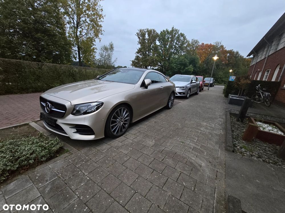 Mercedes-Benz Klasa E 200 Coupe 9G-TRONIC AMG Line - 23