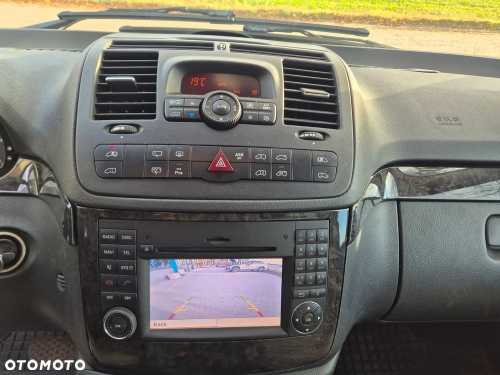 Mercedes-Benz Viano 3.0 CDI Ambiente (długi) - 12