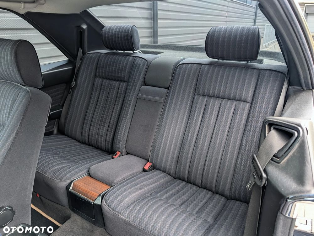 Mercedes-Benz W124 (1984-1993) - 8
