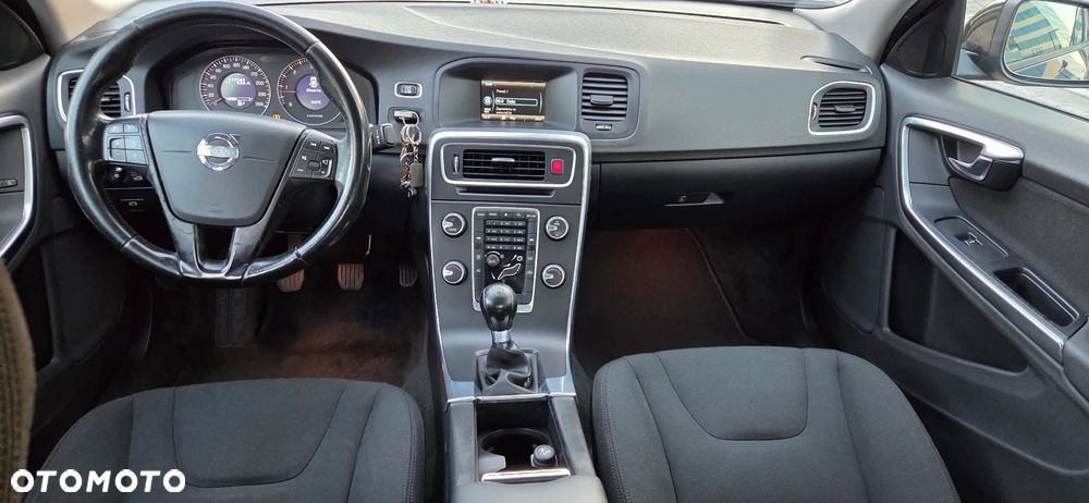 Volvo S60 D3 Momentum - 16