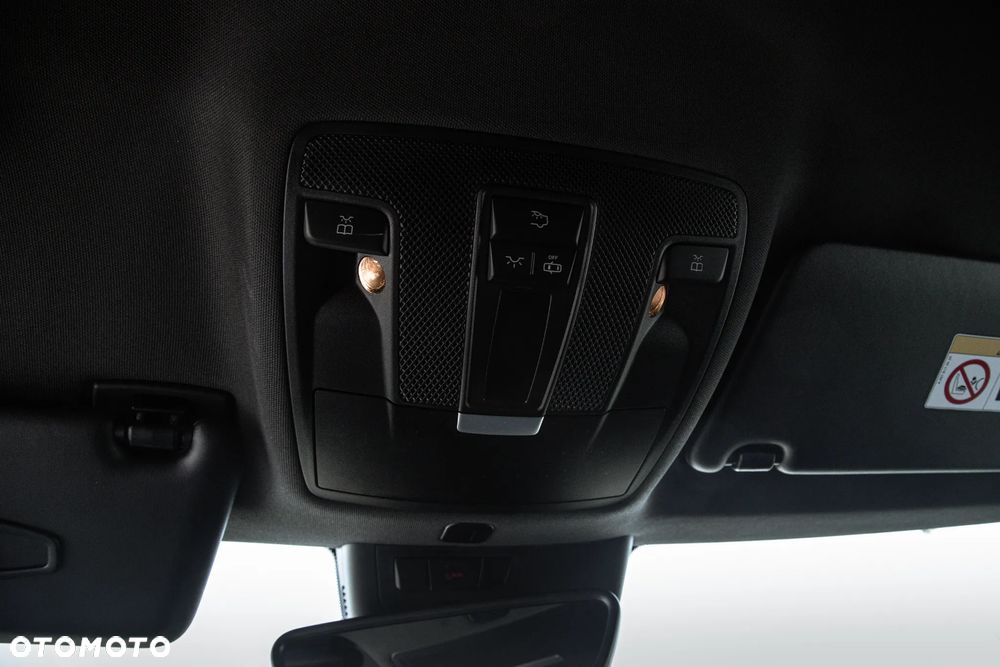 Mercedes-Benz CLA 220 4-Matic AMG Line - 18