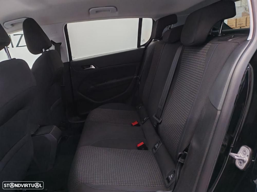 Peugeot 308 1.5 BlueHDi Style J17 EAT8 - 7