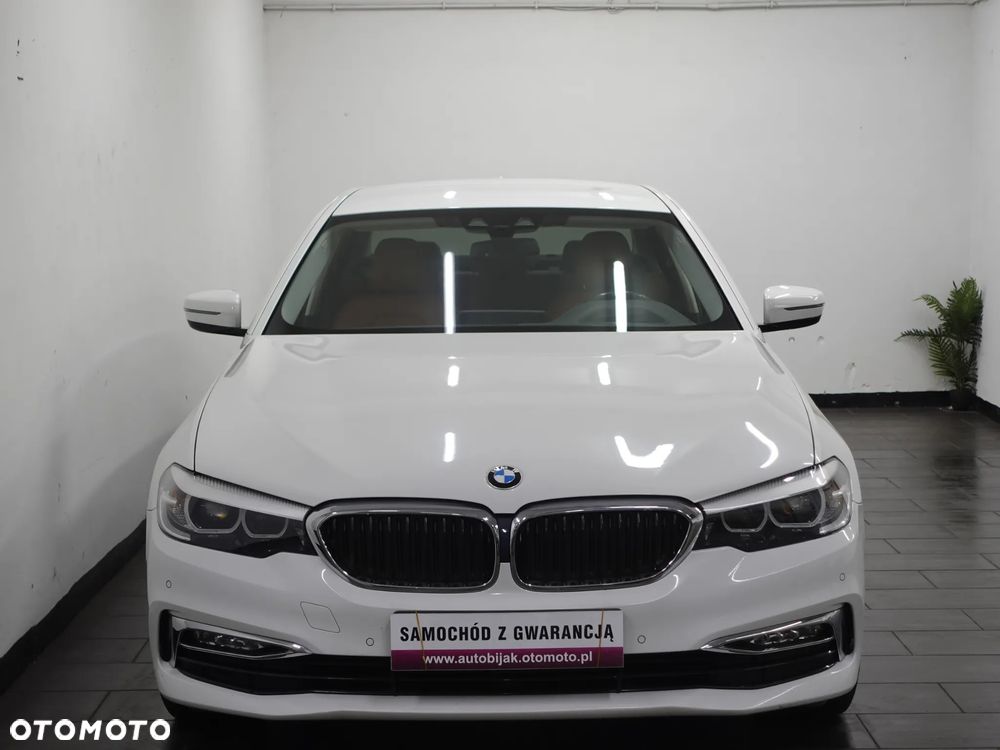 BMW Seria 5 520d xDrive Luxury Line - 11