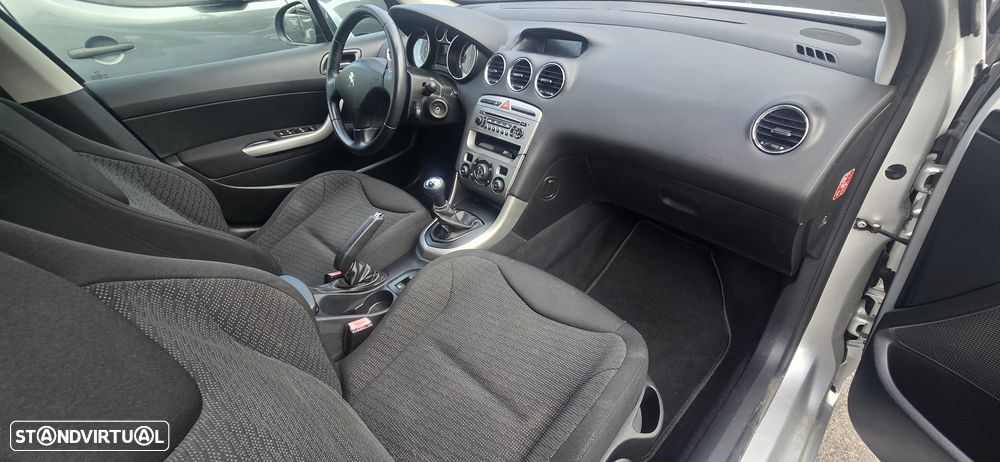 Peugeot 308 SW 1.6 HDi Premium - 17