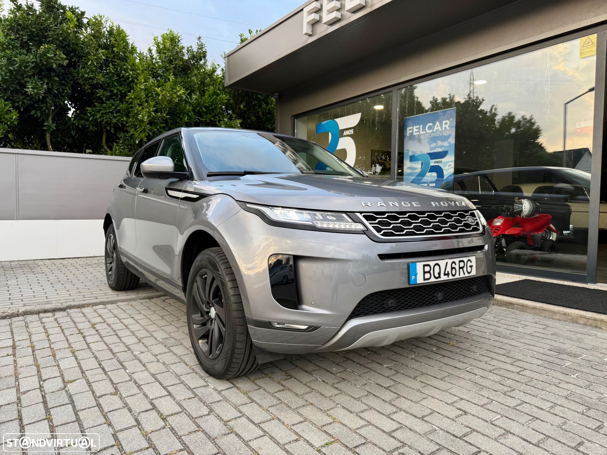 Land Rover Range Rover Evoque 2.0 D150 AWD Auto - 1