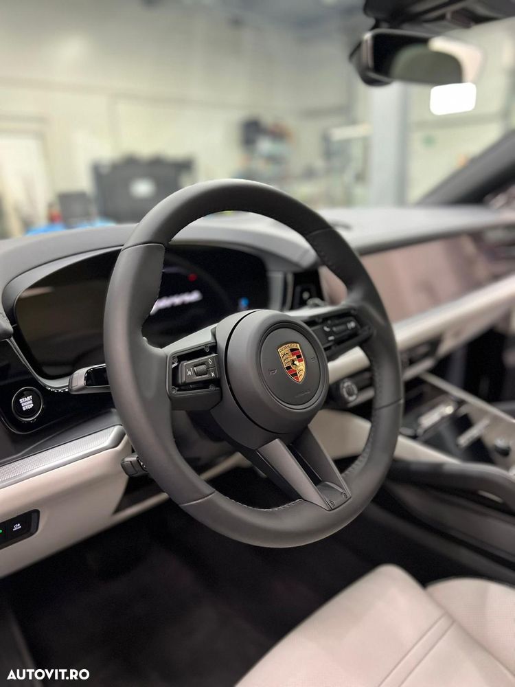 Porsche Cayenne Coupe - 7