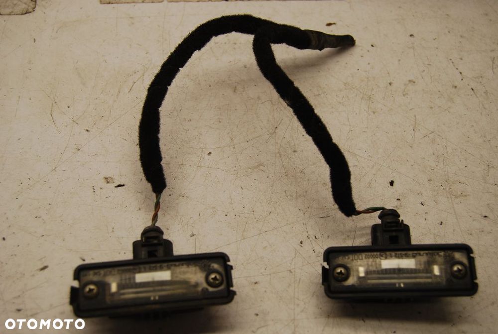 LAMPKI PODŚWIETLENIA TABLICY 1J6943021B LEON II GOLF IV LEON I 1J6943021 - 3