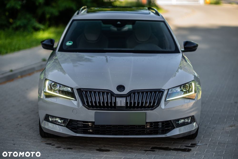 Skoda Superb 2.0 TSI 4x4 DSG Sportline - 9