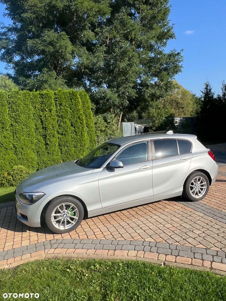 BMW Seria 1 114i - 4
