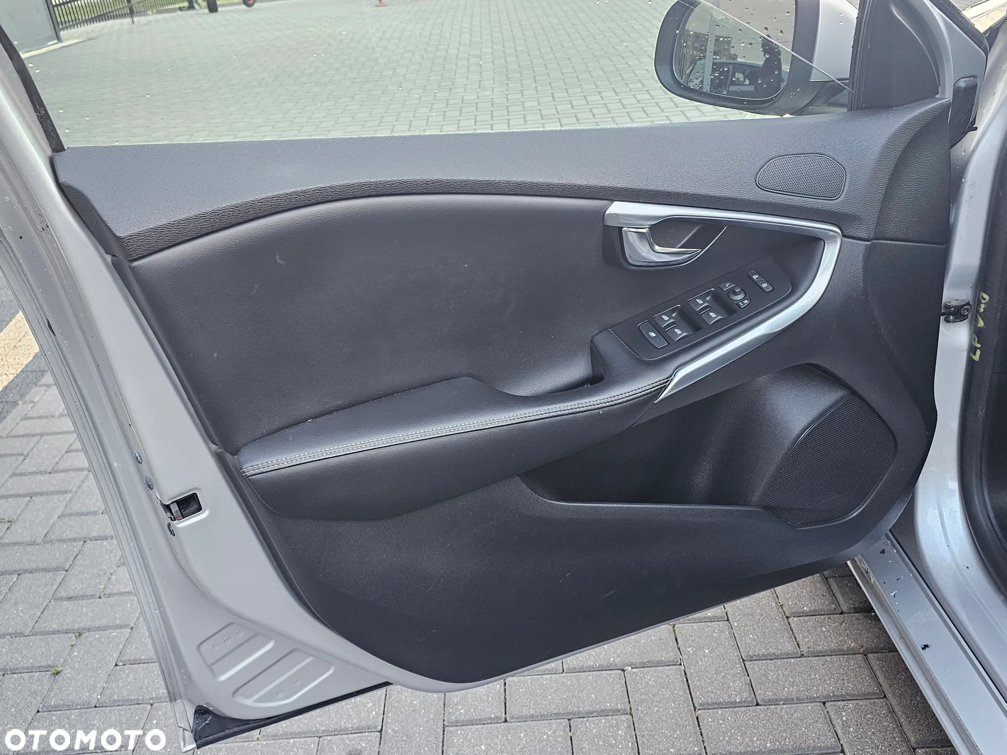 Volvo V40 T2 Summum - 12