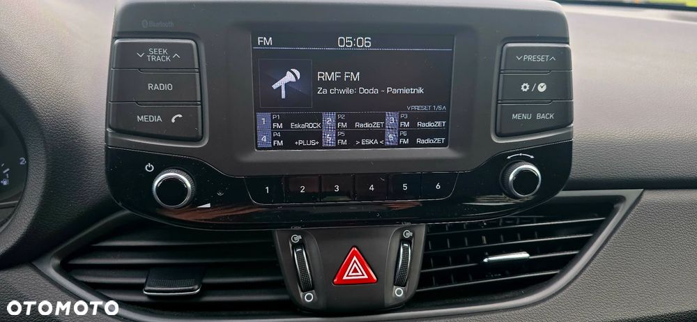 Hyundai i30 1.4 Premiere Comfort - 22