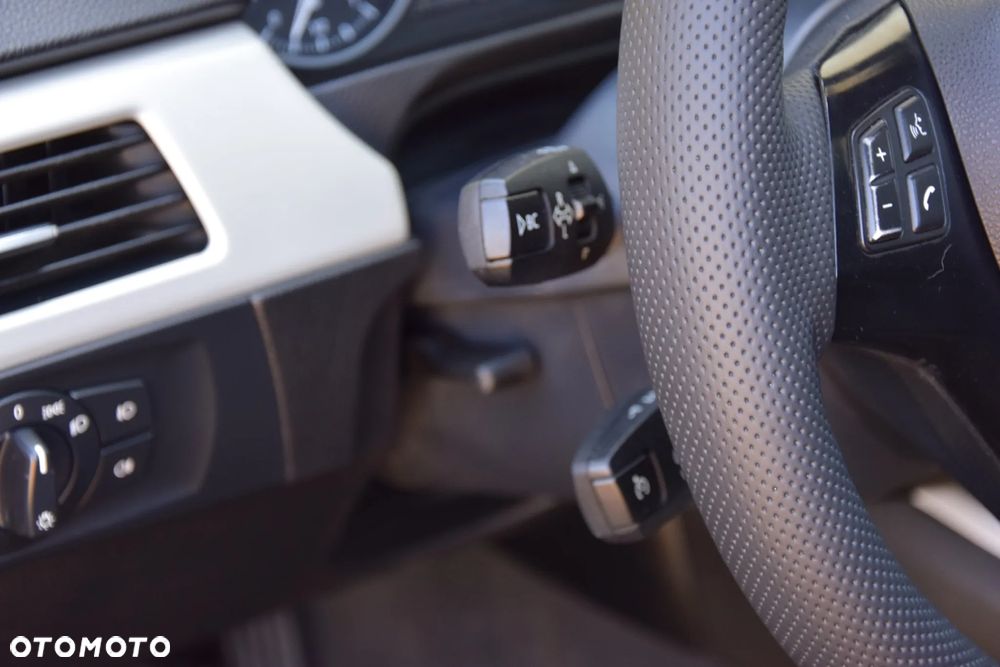 BMW Seria 3 318i - 30