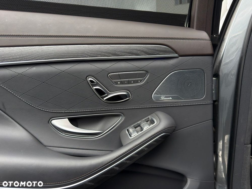 Mercedes-Benz Klasa S 560 4-Matic L 9G-TRONIC - 31