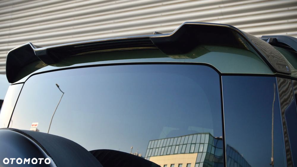 Land Rover Defender 3.0 D250 mHEV - 11