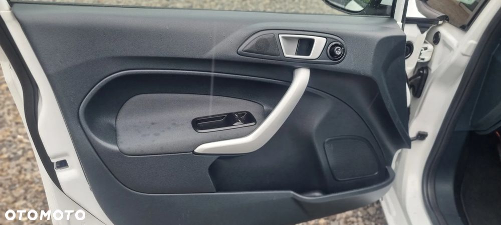 Ford Fiesta - 14