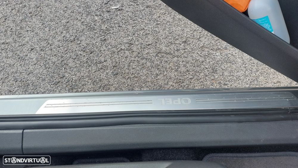 Opel Corsa 1.4 16V Edition - 8