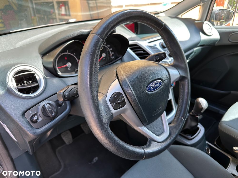 Ford Fiesta 1.25 Champions Edition - 20