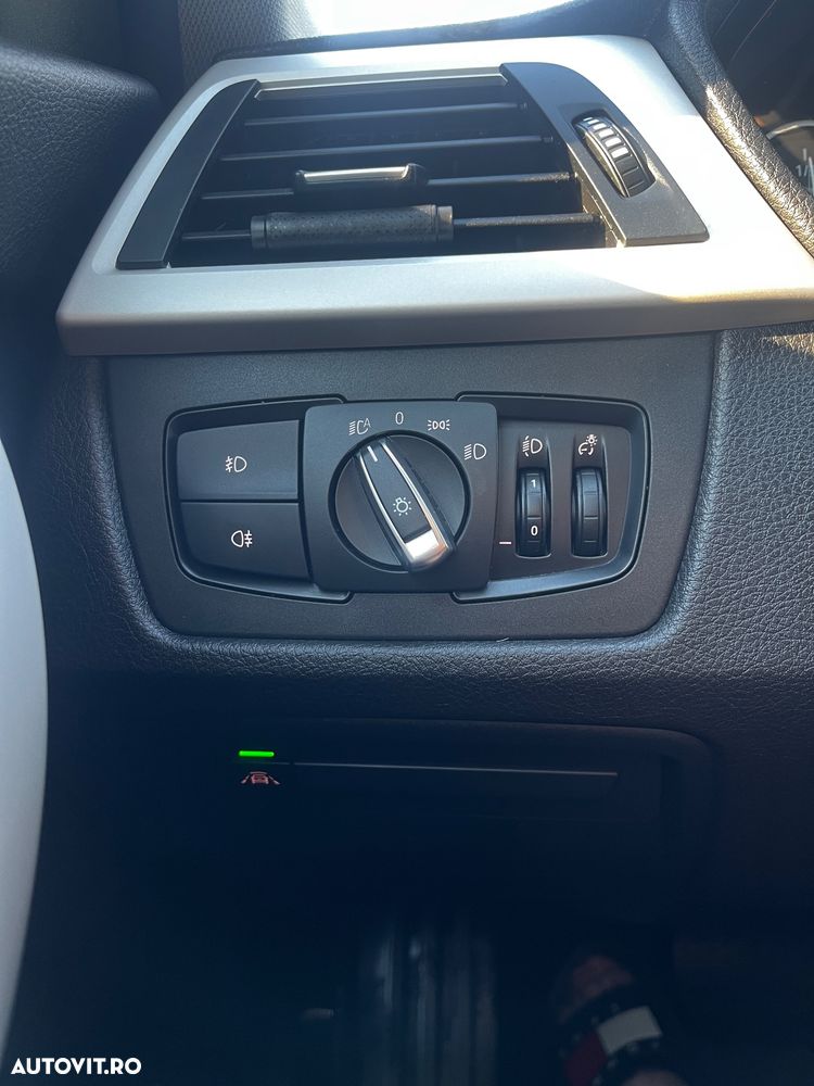 BMW Seria 3 320d xDrive AT Sport Line - 17