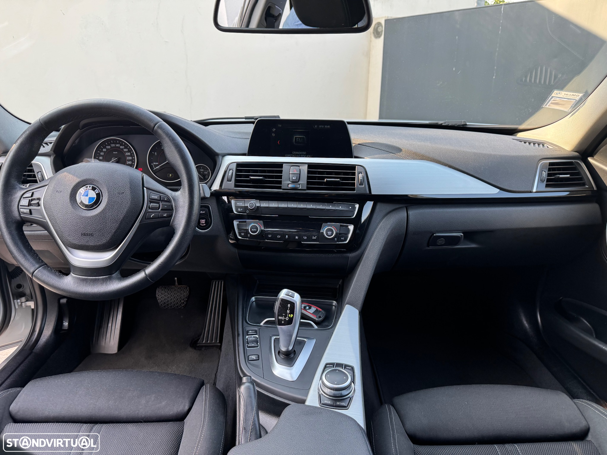 BMW 318 d Touring Auto - 8