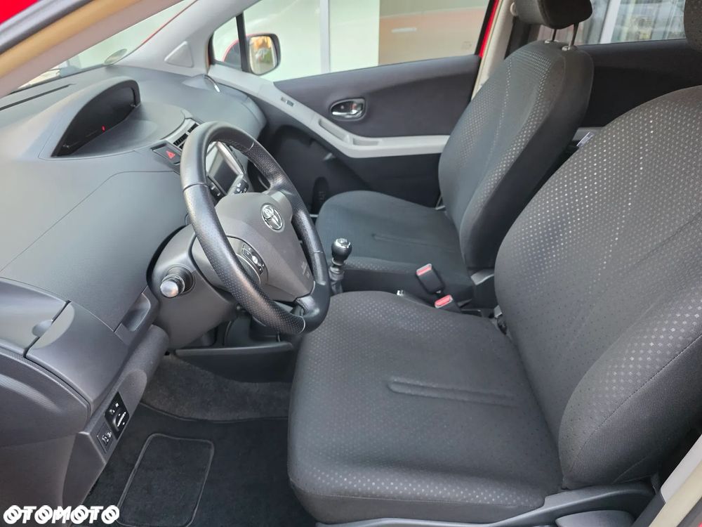 Toyota Yaris - 18