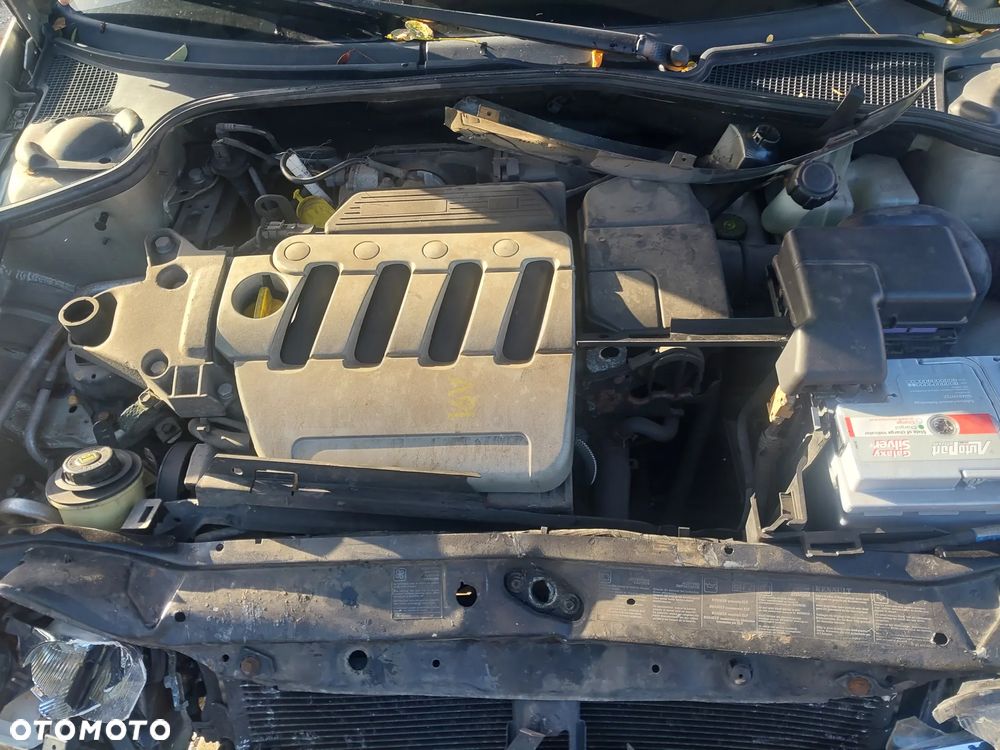 Renault Laguna 2 II HB silnik kompletny 1.6 16v 79kW 107KM K4M710 alternator pompa cewka kolektor przepustnica przewód skrzynia biegów 5B drzwi prawe lewe przód tył klapa błotnik lusterko MV190 szyba tempomat zacisk tarcza półoś osłona belka stacyjka sterownik panel fotel lewarek kierownica podnośnik szyby mechanizm boczek tłumik wydech pompa abs sterownik NA CZĘŚCI WSZYSTKIE CZĘŚCI - 6