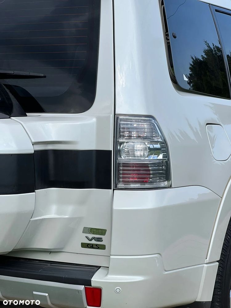 Mitsubishi Pajero - 19