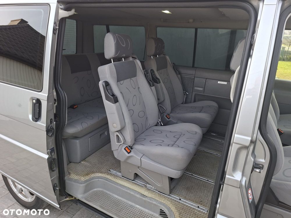 Volkswagen Multivan Standard - 7
