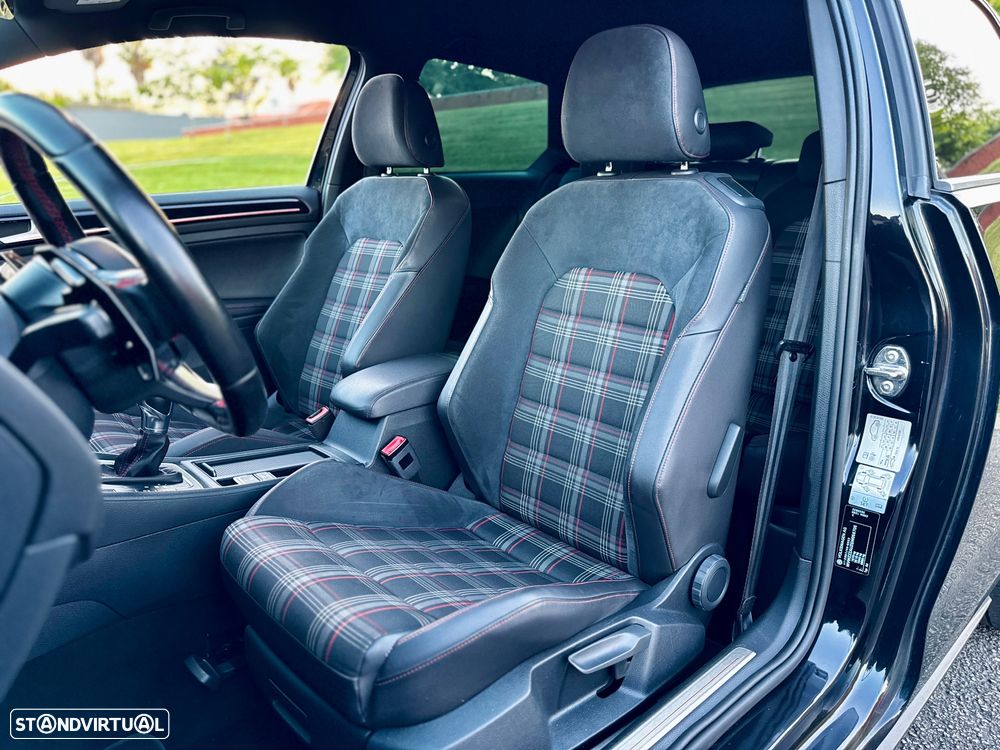 VW Golf GTI Performance BlueMotion DSG - 28