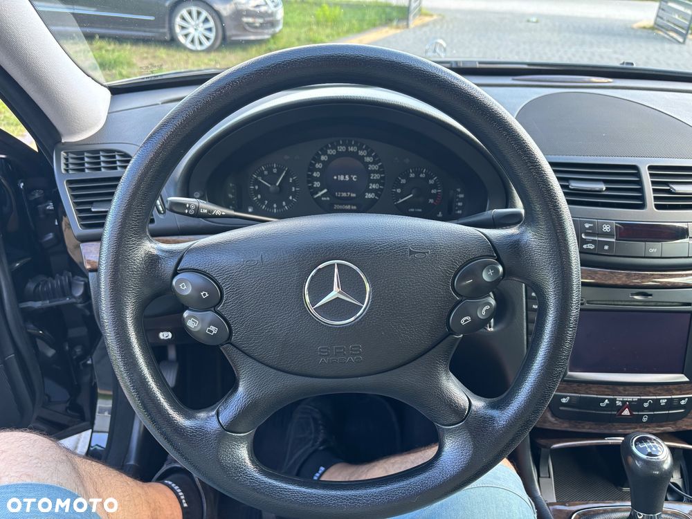 Mercedes-Benz Klasa E 200 Kompressor Classic - 9