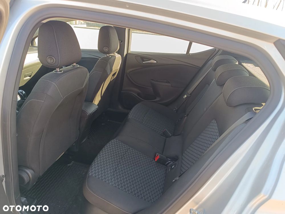 Opel Astra 1.2 T Business Elegance S&S - 33